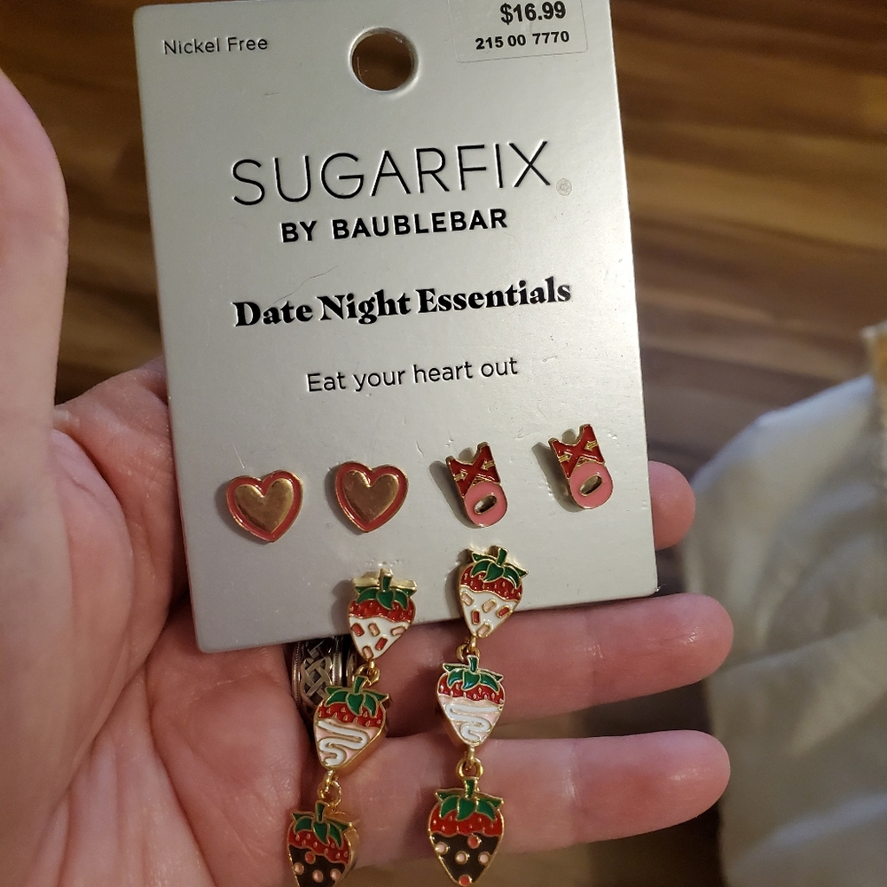 Heart and Chocolate Strawberries Earrings Set